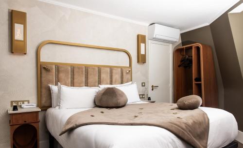 Double or twin room, private bathroom