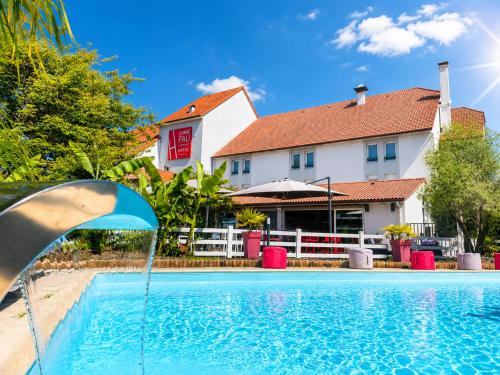 Carré Pau Airport Hôtel - Hôtel - Serres-Castet