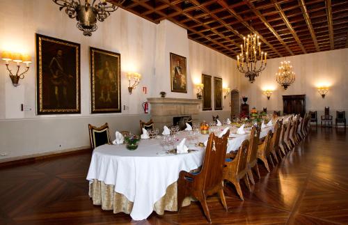 Parador de Santiago - Hostal Reis Catolicos - image 13