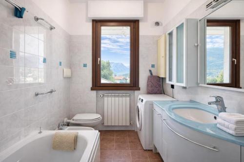 Vannas istaba, Trilocale con balcone e vista montagne in Rogno