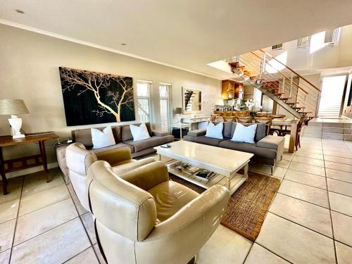 Leeward Luxury Villa - image 4