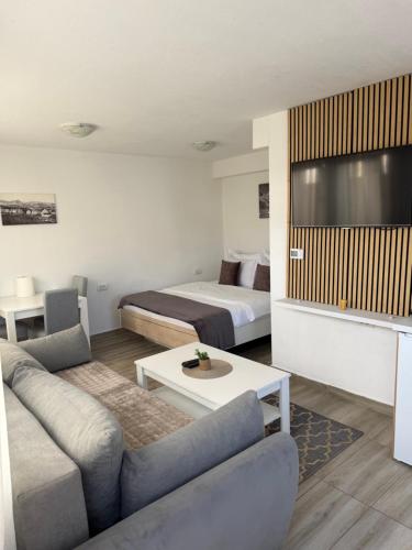 Lux Studio Apartments