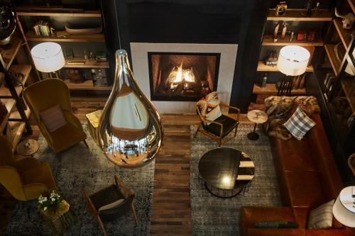 Hewing Hotel - image 7