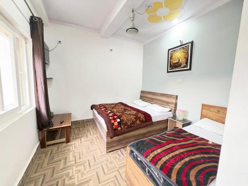 Hotel Ganpati place in Uttarkashi