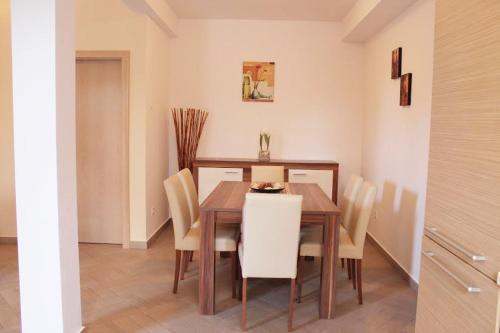 Comfort Apartment with Terrace - Groundfloor image 10