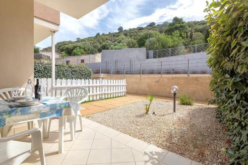Dārzs, Romantica casa al mare con piscina in Sardegna in Viddalba