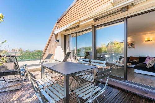 Le Belvédère - Penthouse with sea & country views