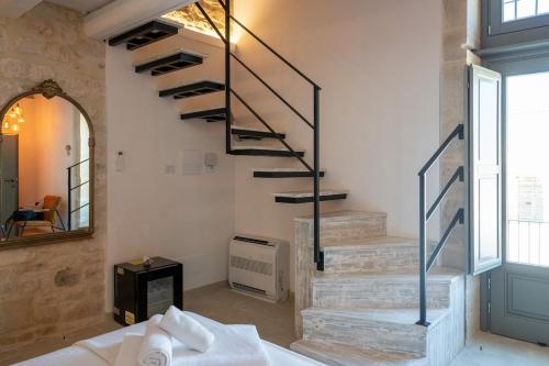 ISULATRAVEL - Villa Torre Molino with HEATED POOL in Casale Zappulla