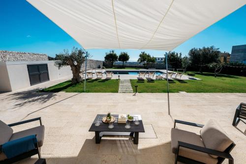 ISULATRAVEL - Villa Torre Molino with HEATED POOL in Casale Zappulla