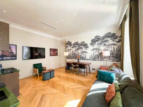 UrbanFlat 141 - Grand Appartement Champs-Elysees Ponthieu