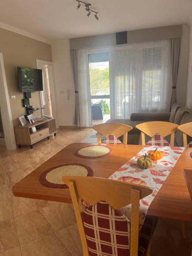 Termálfürdő Apartman Igal -130 méterre a fürdőtől (Termalfurdo Apartman Igal -130 meterre a furdotol) in Igal