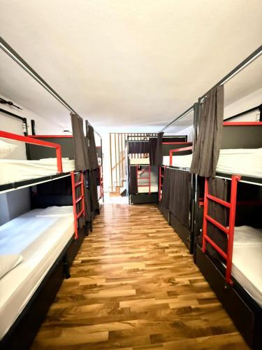 Majka Guest House in Kotor