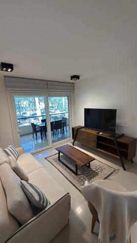 Moderno apartamento en Solanas Punta del Este