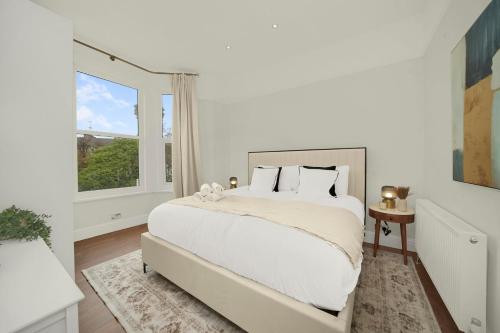Modern Quiet 2 Bedroom Apartment In West Kensington - image 6