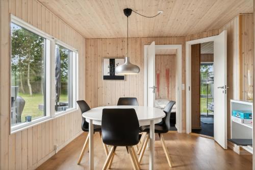 Facilities, Lovely Bright Summer House In Marielyst in Vaeggerlose