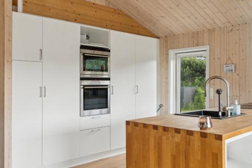 Facilities, Lovely Bright Summer House In Marielyst in Vaeggerlose