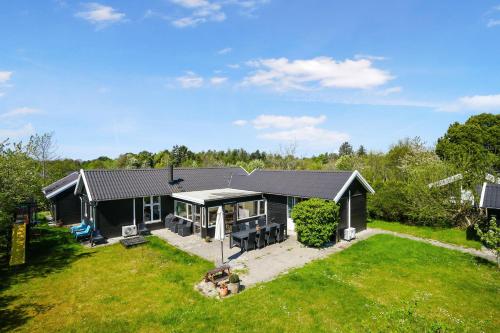  Cozy Summer House In The Heart Of North Zealand in Græsted