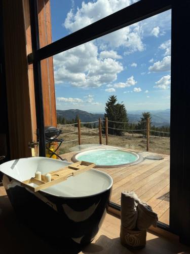 A környék, Ascent Lodge -Jacuzzi si Panoramic View in Horea