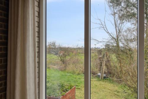 Comoditats, Cozy Holiday Home In Thisted in Sjorring