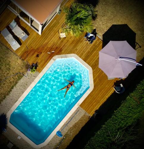 Bassein, Villa au calme entre lac et océan avec piscine privée et spa à Hourtin (Villa au calme entre lac et ocean avec piscine privee et spa a Hourtin) in Hourtin