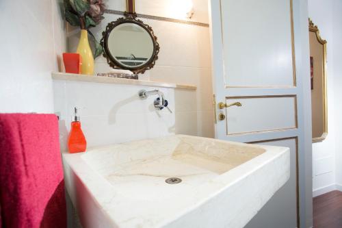 Corso Vittorio Apartment - image 4