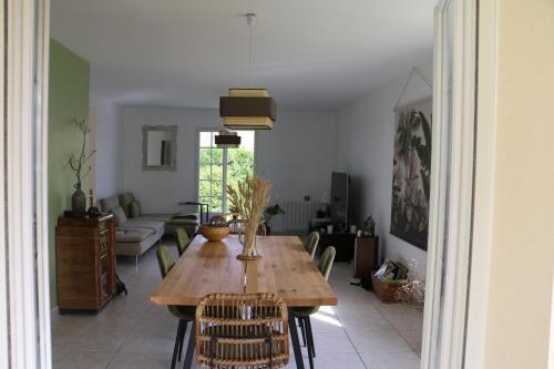 Villa au calme entre lac et océan avec piscine privée et spa à Hourtin (Villa au calme entre lac et ocean avec piscine privee et spa a Hourtin) in Hourtin