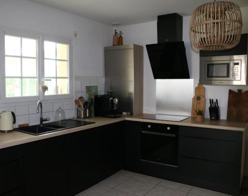 Villa au calme entre lac et océan avec piscine privée et spa à Hourtin (Villa au calme entre lac et ocean avec piscine privee et spa a Hourtin) in Hourtin
