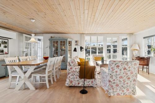 Létesítmények, Classic Holiday Home Near Beach And Nature in Grena