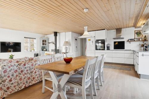 Létesítmények, Classic Holiday Home Near Beach And Nature in Grena