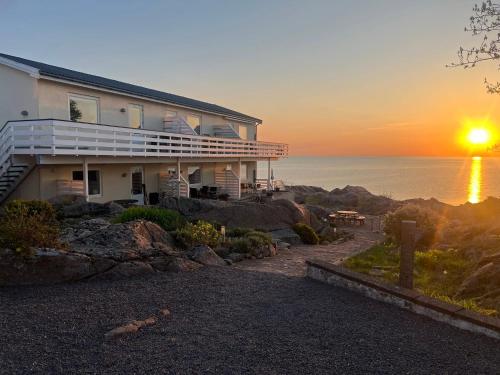 المرافق, Sea Views Cliffs 50 M From The Sea In Sandvig in ألينجى