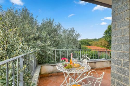 Iekārtas, Connie's Apartment Modern 2BR, Private garden, Mountain Views in Monvalle - Happy Rentals in Monvalle