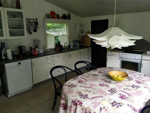 Oprema, Lovely Holiday Home With A Beautiful Terrace in Skelvej