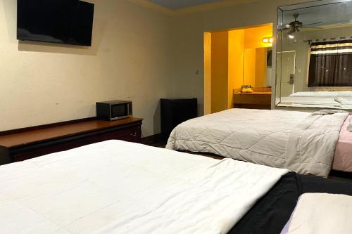 Regency Inn Houston near Hobby Airport – Houston, TX