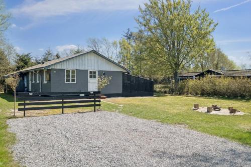 Holiday Home For 6 Near Beach And Hals Town - image 3