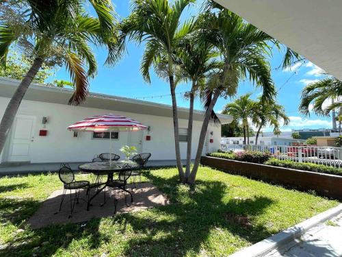 Private Studio Blocks From Coconut Grove - Kendall, FL