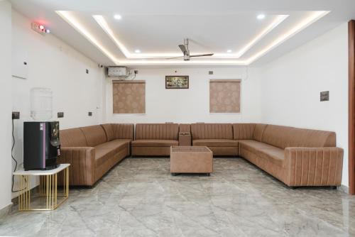 Hotel Rasballa Grand in Kothagudem