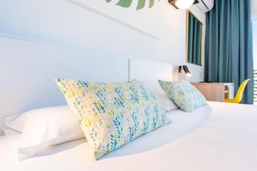 Double room, comfort, street view