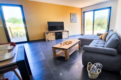 maison avec piscine LAUDUN - Location, gîte - Laudun-l'Ardoise