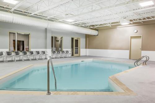 Úszómedence, Super 8 By Wyndham Peterborough in Peterborough
