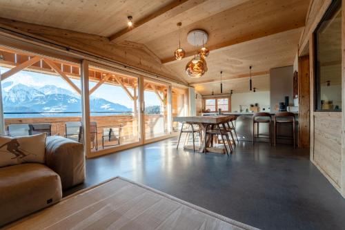 Luxury family Chalet with extraordinary Mountain views in Trin-Diga