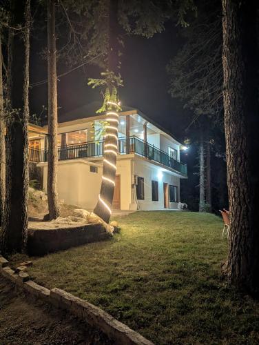 Vine Wood Cottage in Dunga Gali
