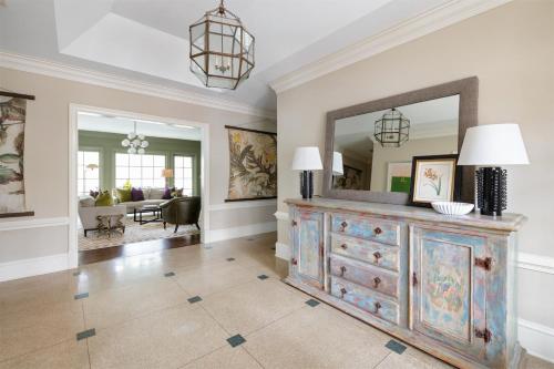 Family Home Aurelia Abode in Morningside-Lenox Park