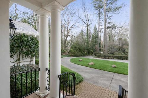 Family Home Aurelia Abode in Morningside-Lenox Park
