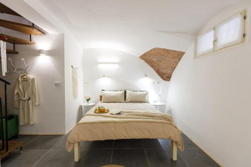 Modern two-room apartment behind Ducal Palace