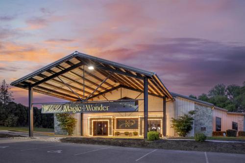 Best Western PLUS Revere Inn & Suites - image 32