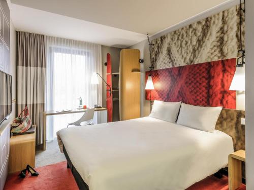 Ibis Berlin Hauptbahnhof - image 3
