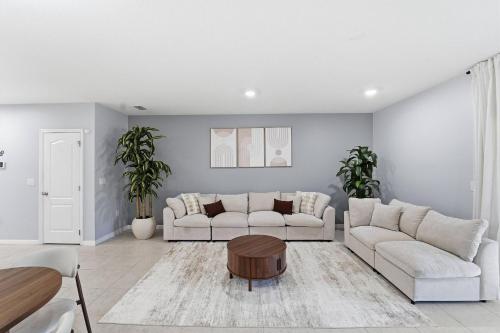 Shared lounge/TV area, Casa 3Q Fiesta Key Perto da Disney in Poinciana
