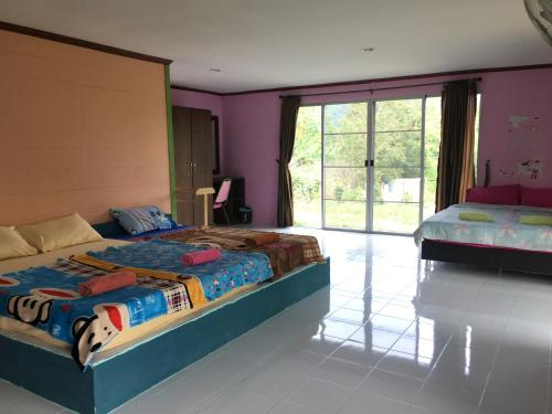 Kum Nangpaya near Pa La-U waterfall