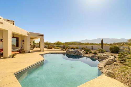 Mtn-View Oasis w/ Pool, Spa & Gym in Oro Valley!
