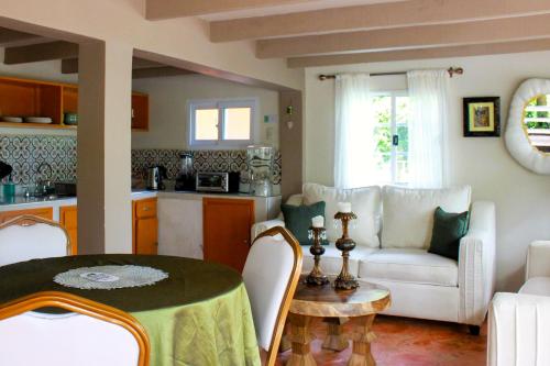 Létesítmények, Nan La Tigra in Valle de Angeles